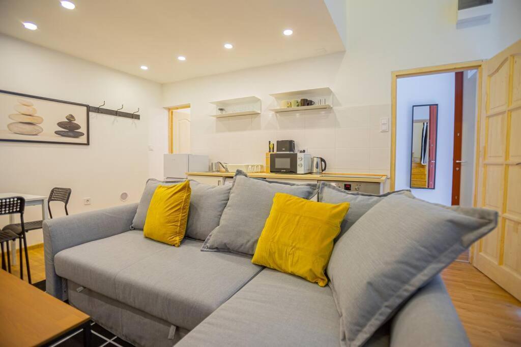 2 Bedroom Flat In The Dob Street, Venus 부다페스트 외부 사진