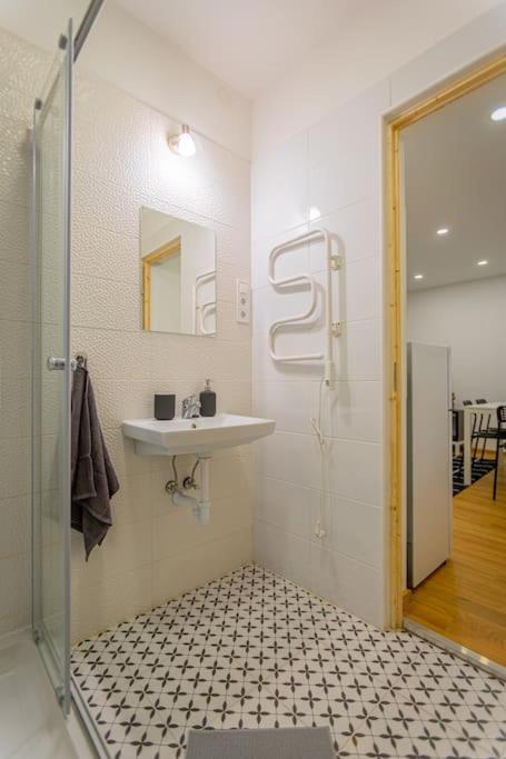 2 Bedroom Flat In The Dob Street, Venus 부다페스트 외부 사진